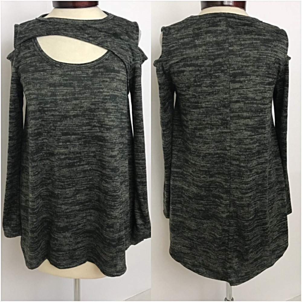 📍SALE Cut Out Cold Shoulder Flowy Tunic S - Picture 6 of 7